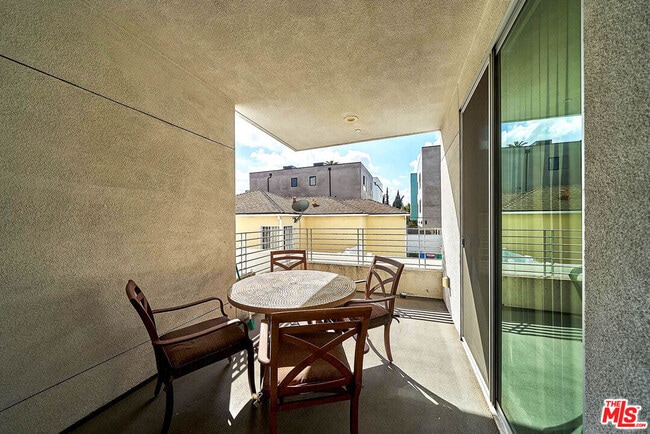 Building Photo - 1101 S Harvard Blvd