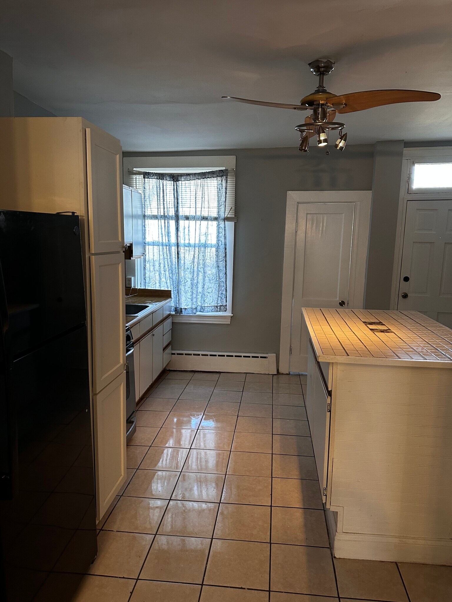 Building Photo - 2206 Penrose Ave