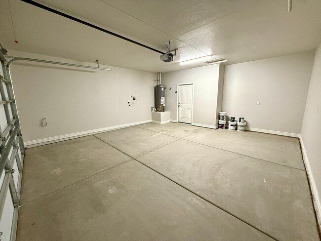 Building Photo - Gorgeous 2025 Built 3 Bedroom 2 Bath Home!