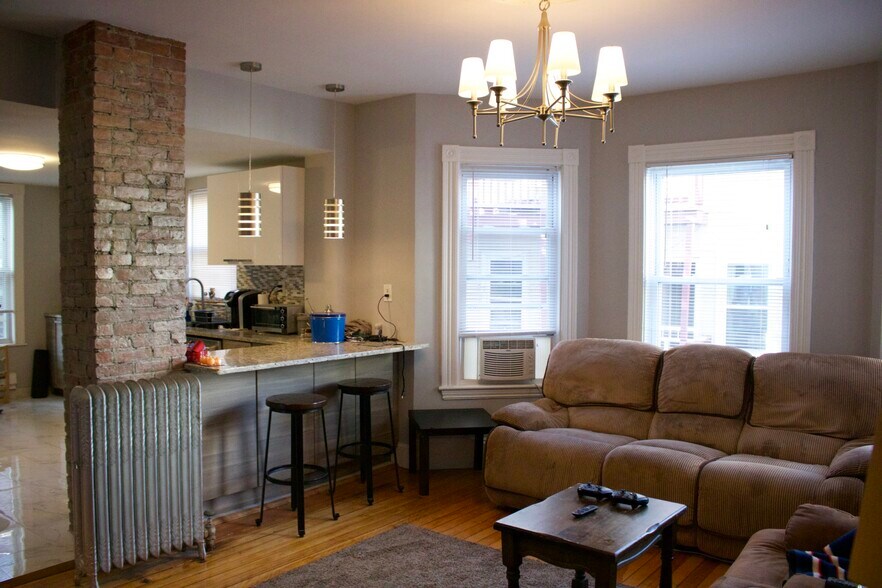 Building Photo - 9 Eulita Ter