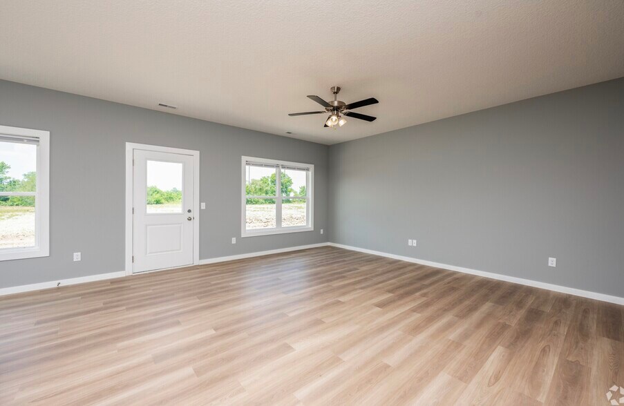 Building Photo - 2090 Glastonbury Row
