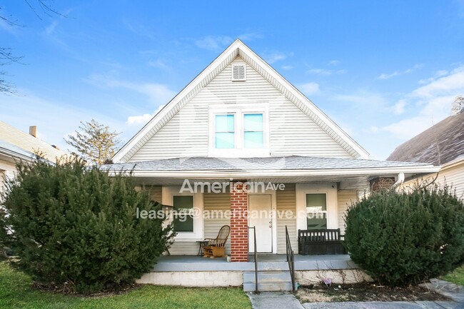 Building Photo - 35 Dequincy St