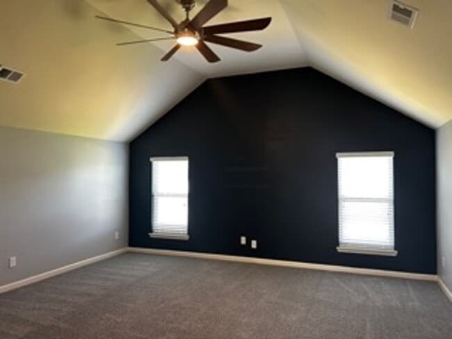 Building Photo - Spacious 5BR/4BA Home in Desirable Lexington Neighborhood – Bright Layout, Great Storage & Prime ...