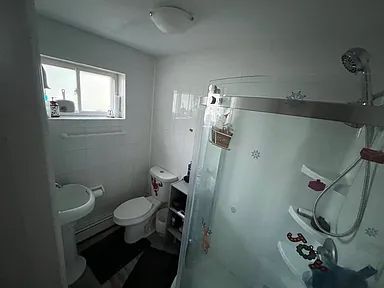 Building Photo - 128 Cedar St