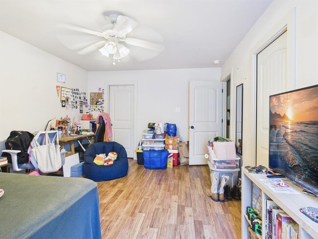 Building Photo - 4604 Avenue H