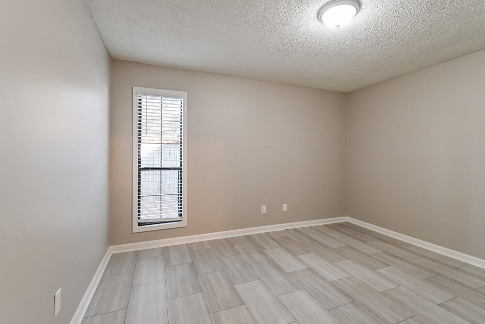 Building Photo - 7201 Skidmore Cove