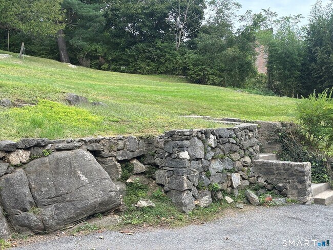 Building Photo - 245 Glenville Rd