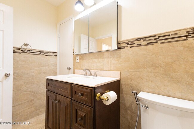 Building Photo - 158 Terrace Ave