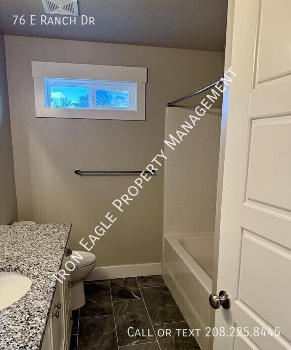 Building Photo - 76 E Ranch Dr