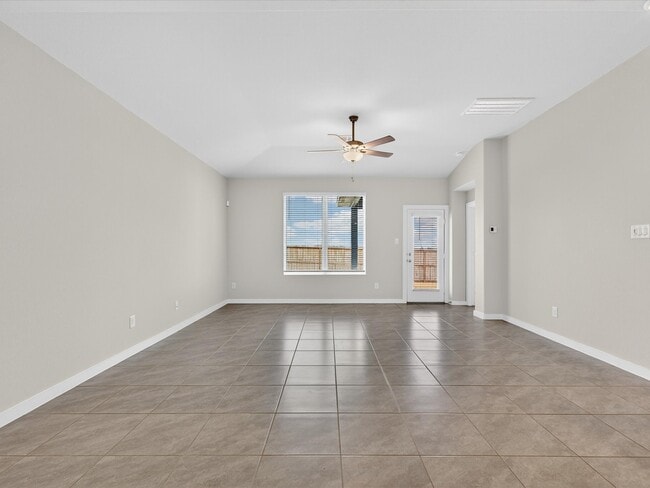 Building Photo - 17908 Grv Crk Ln