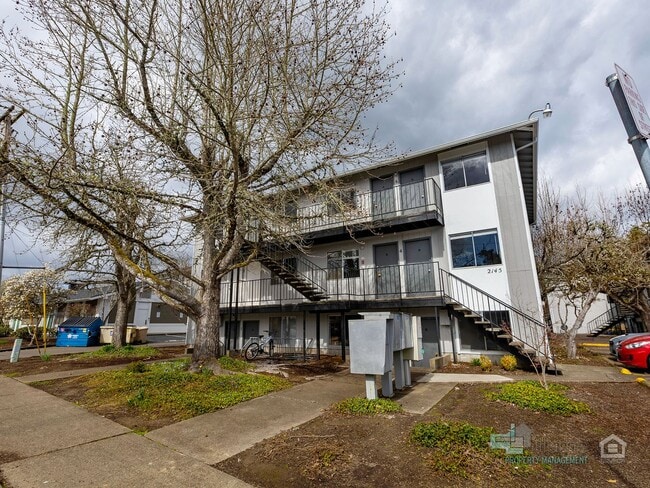 Building Photo - V-DAY SPECIAL, APPLY TODAY MOVE-IN RENT FREE!