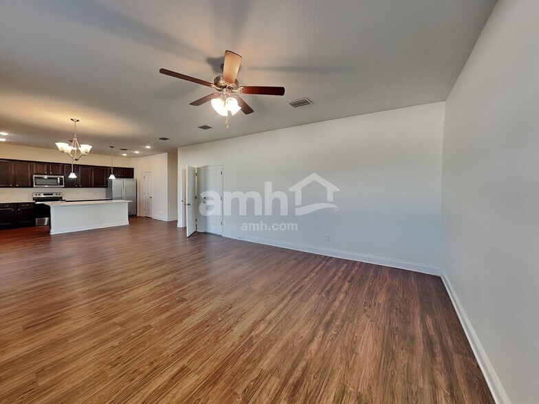 Building Photo - 1079 Summer Stone Lp