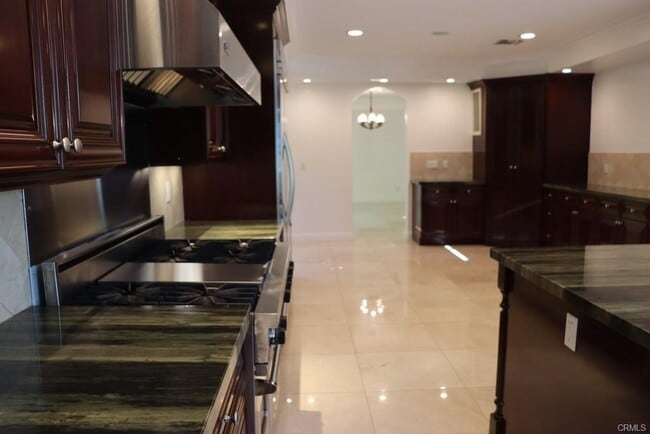 Building Photo - 4818 Lemona Ave