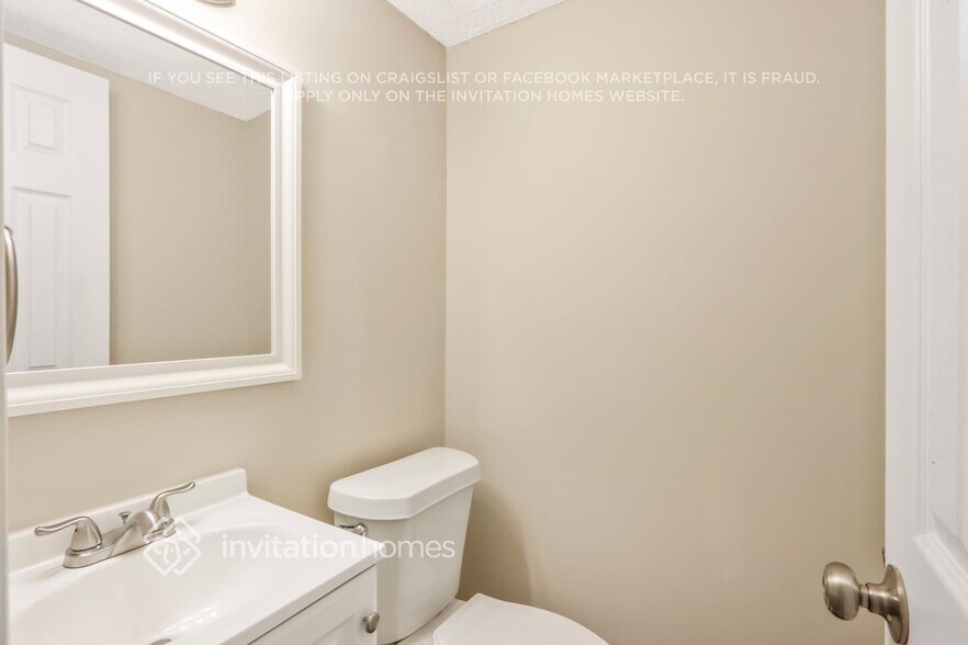 Building Photo - 6457 River Hill Dr