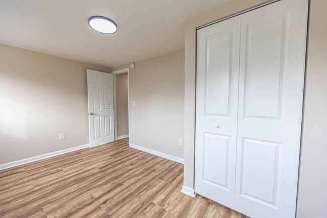 Building Photo - 4 Bed, 2 Bath Home in Morgan, PA AVAILABLE NOW!