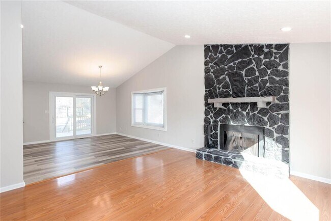 Building Photo - 4049 Leicester Dr NE