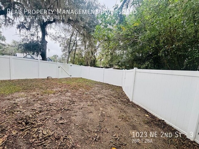 Building Photo - 1023 NE 2nd St