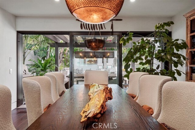 Building Photo - 1920 Ocean Way