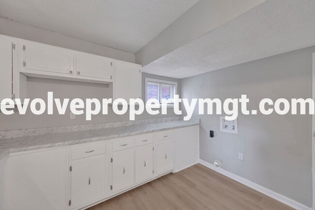Building Photo - 3650 Tessland Rd