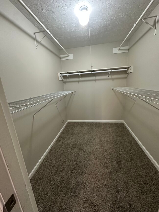 Building Photo - 1426 Riverline Trail