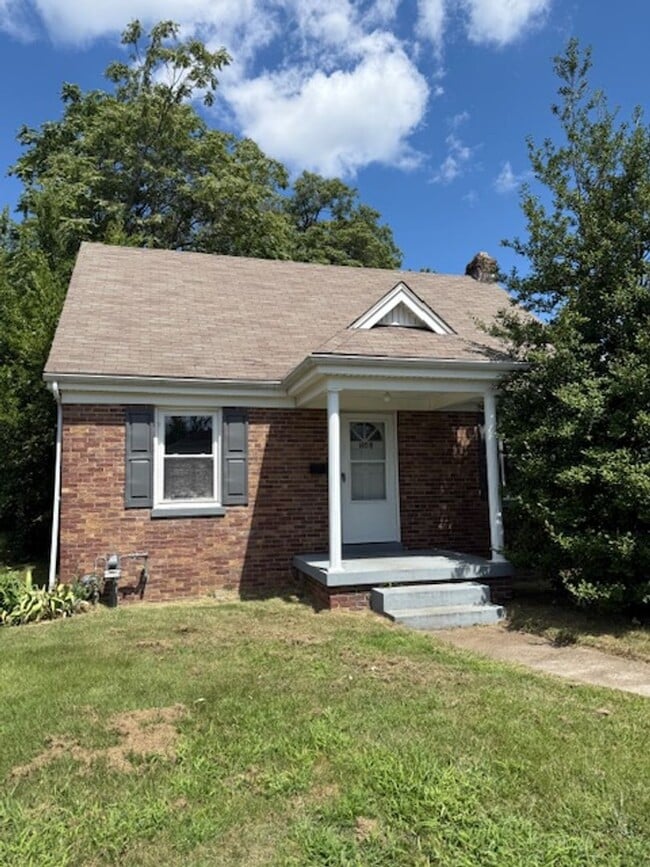Building Photo - 1108 Bellemeade Ave