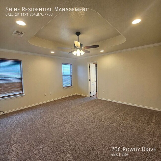 Building Photo - 206 Rowdy Dr