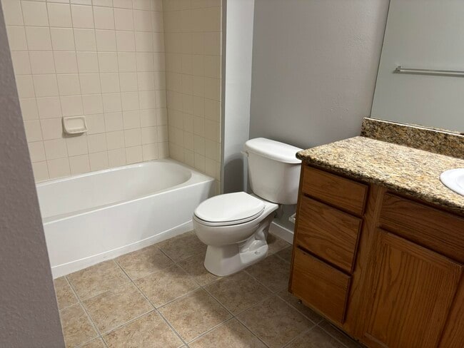 Building Photo - 1611 SE Pomeroy St