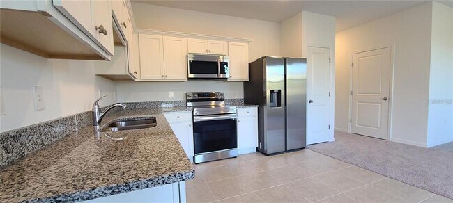 Building Photo - 393 Madison Dr
