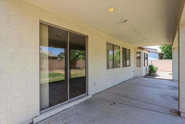 Building Photo - Lovely 4Bedroom/2Bath in the Heart of Chandler