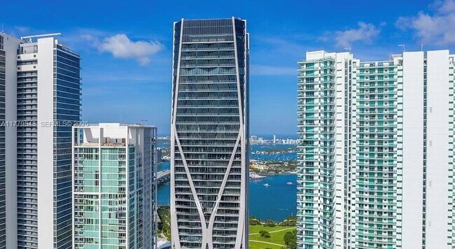 Building Photo - 1000 Biscayne Blvd
