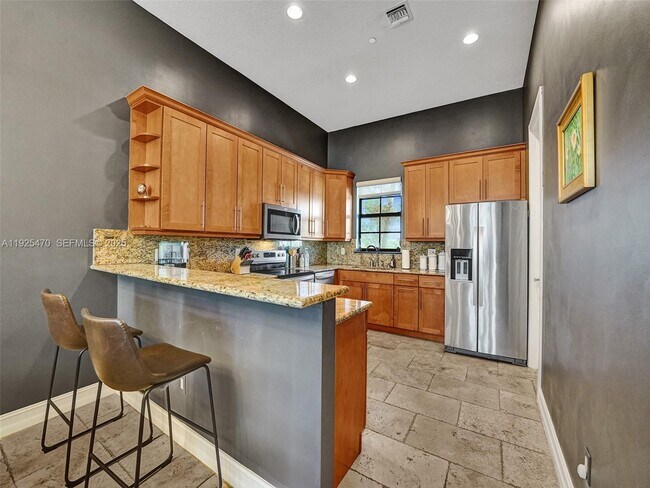 Building Photo - 2356 Wilton Dr