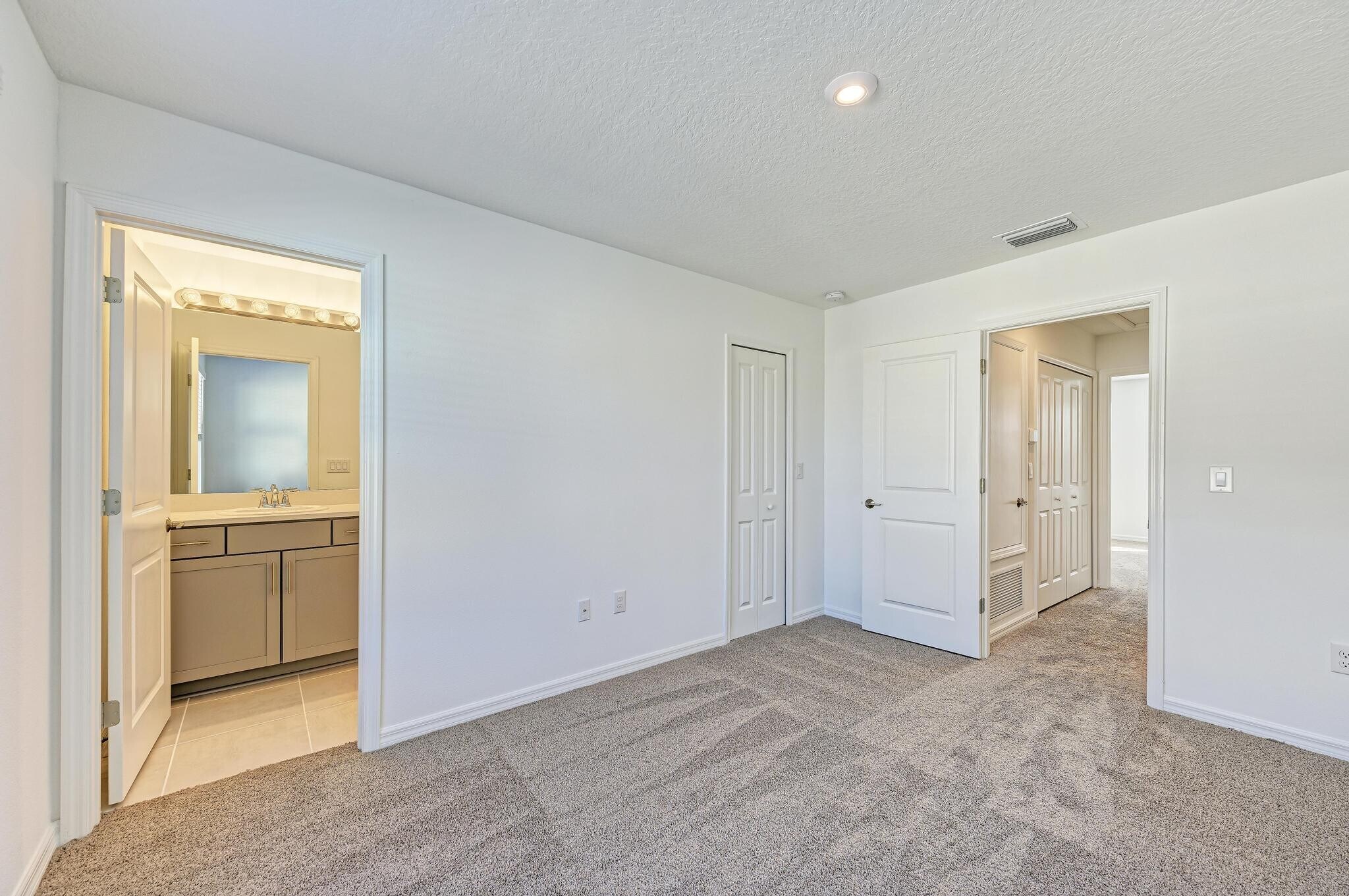 Building Photo - 6354 Fairmont Ln