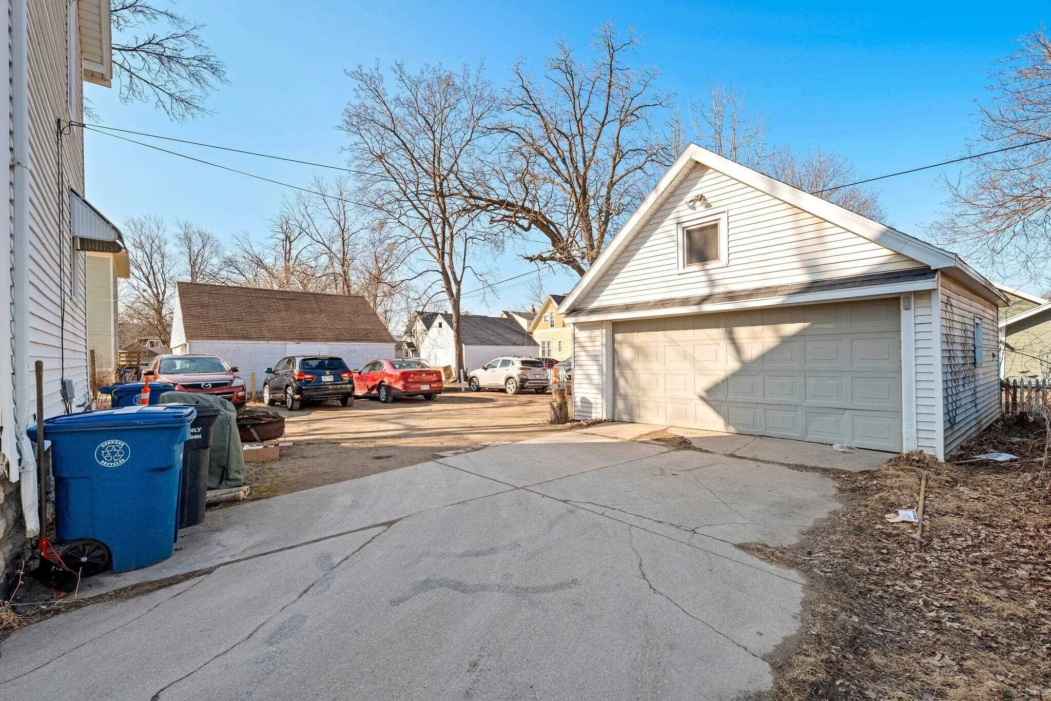 Building Photo - 841 Cherry St