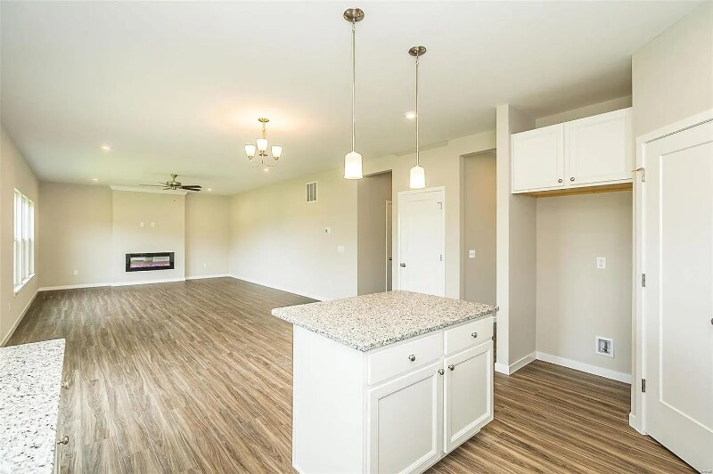 Building Photo - 705 Myatt Dr