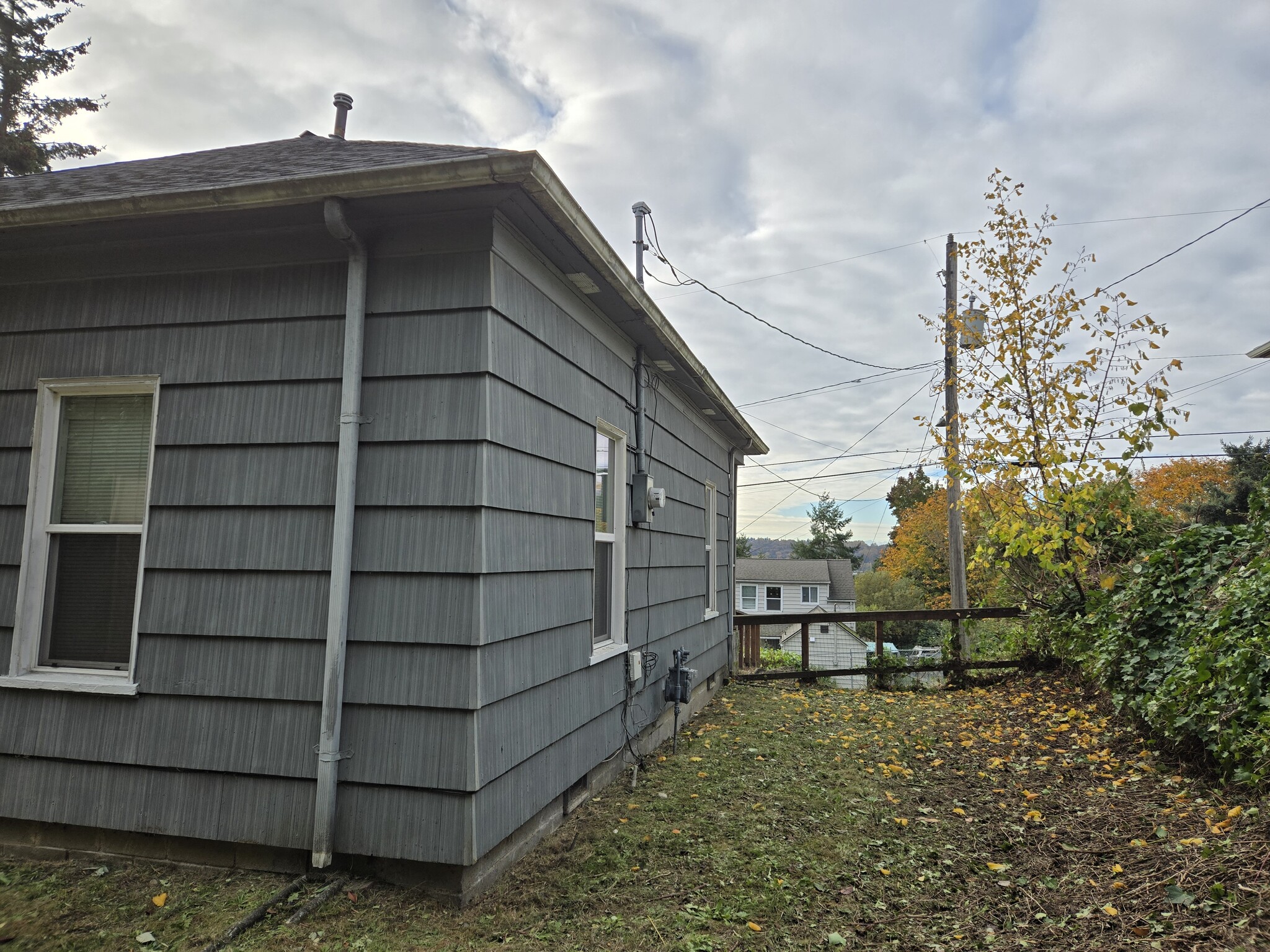Building Photo - 6434 23rd Ave S