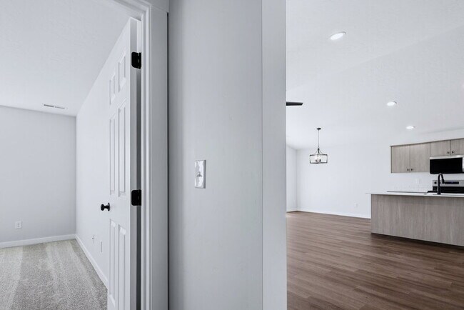 Building Photo - 9093 W Camellia St