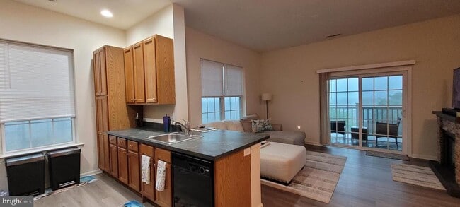 Building Photo - 437 Highland Ests