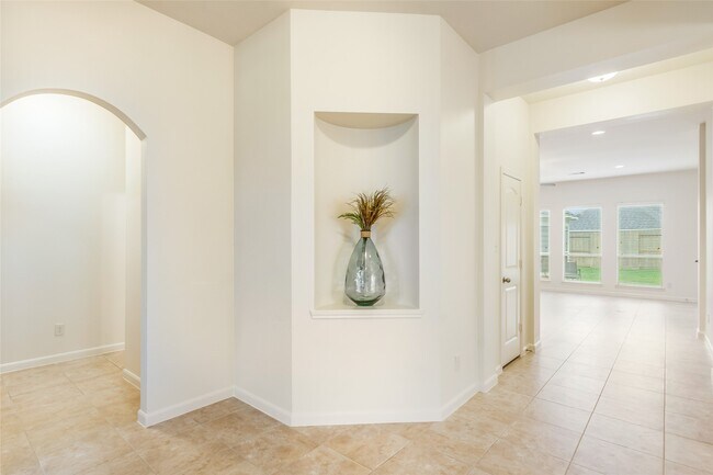 Building Photo - 26819 Shoal Hollow Ct