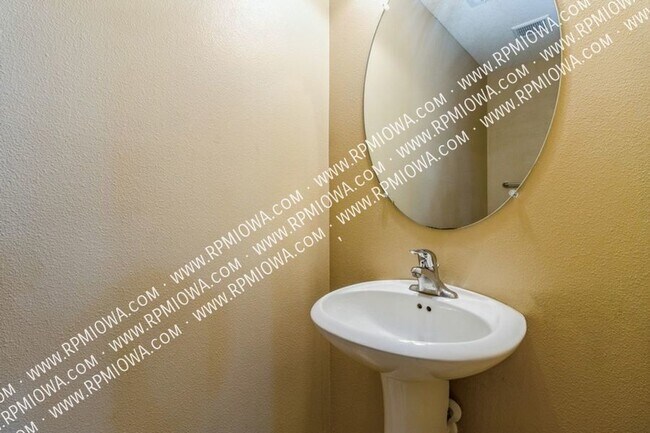 Building Photo - 574 84th St