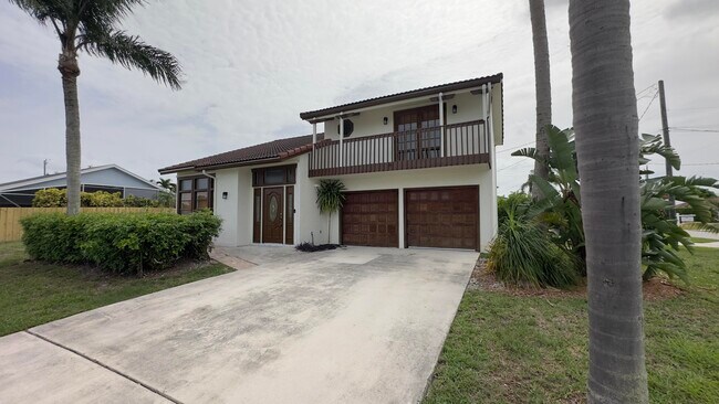 Building Photo - 15233 Marrian Ave