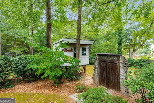 Building Photo - 546 Candler Park Dr NE