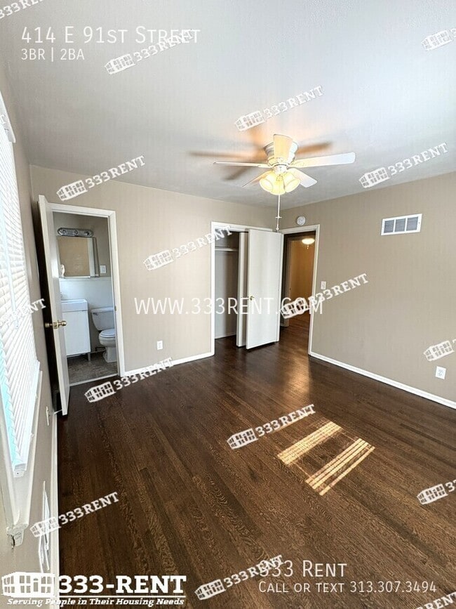 Building Photo - 414 E 91st St