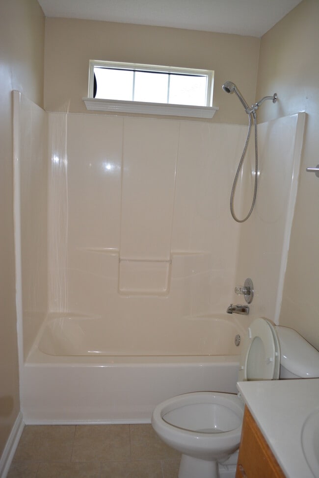 Building Photo - 204 Tyson Glen Dr