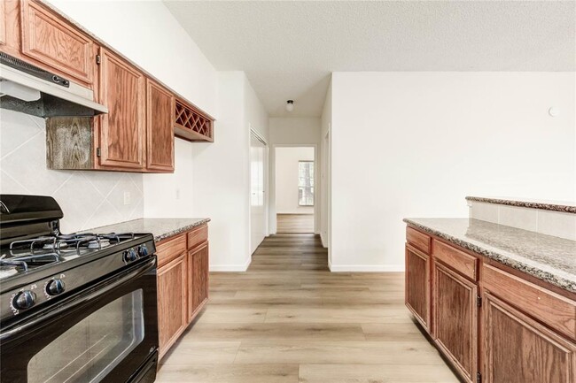 Building Photo - 2338 Bent River Dr