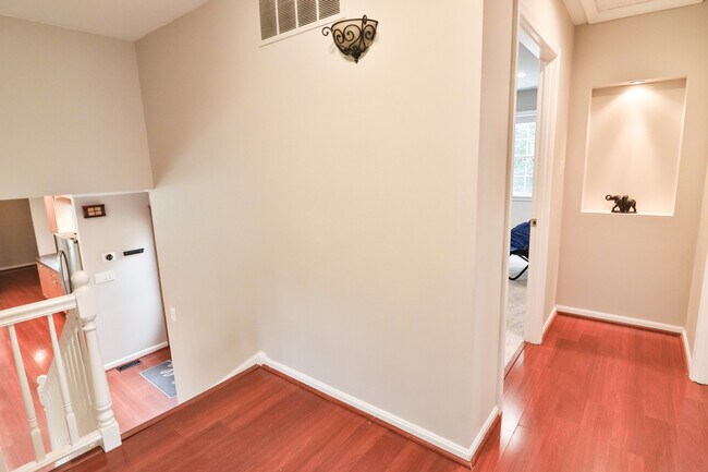 Building Photo - 9633 Cinnamon Creek Dr