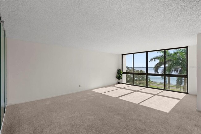 Building Photo - 3301 Bayshore Blvd