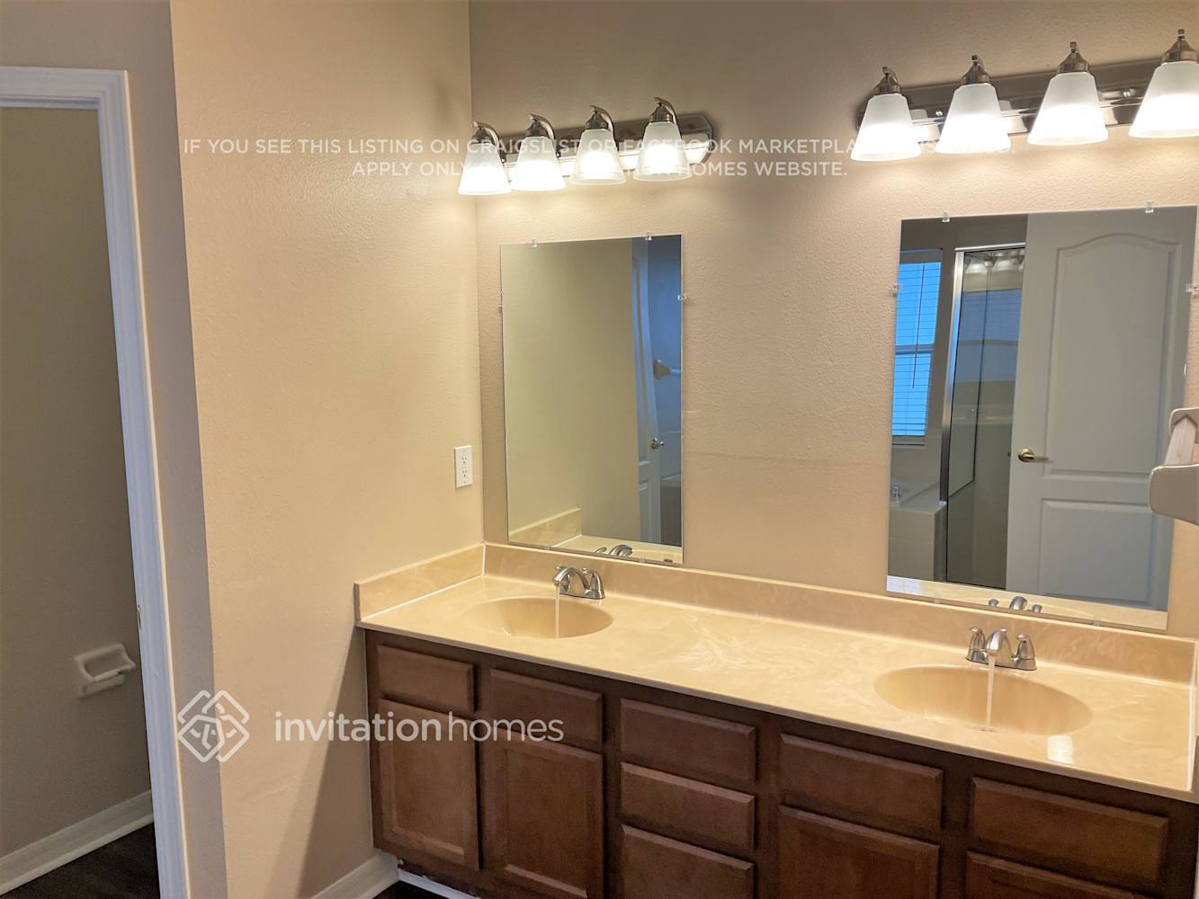 Building Photo - 26811 Shoregrass Dr