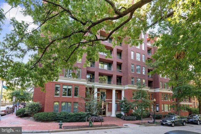 Building Photo - 955 26th St NW
