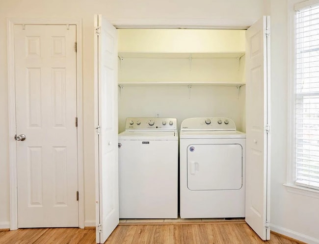 Building Photo - 9 Casabelle Ct