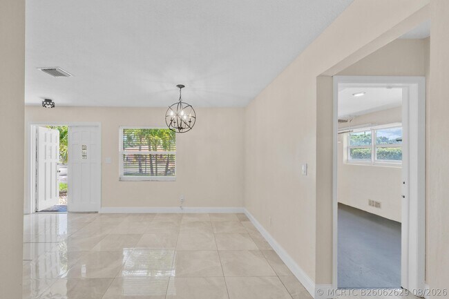 Building Photo - 4921 NW 39th St